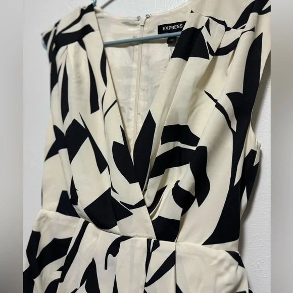 EXPRESS Dress size XS - NWT - Picture 5 of 12